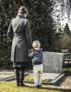 woman-and-child-graveyard